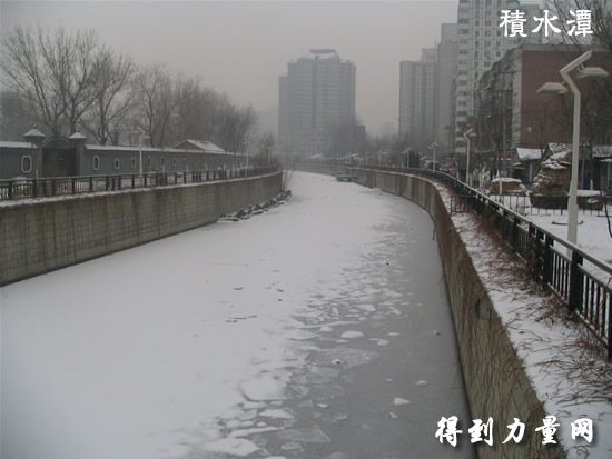 北京积水潭和小西天，下雪的样子